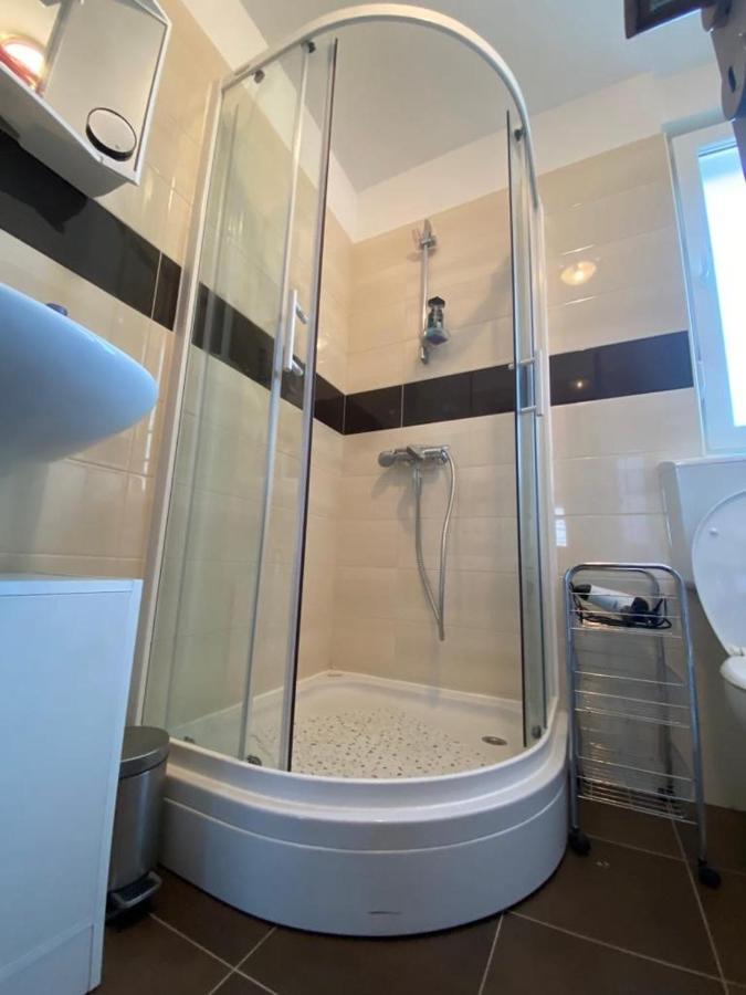 Apartman Erika 宁 外观 照片